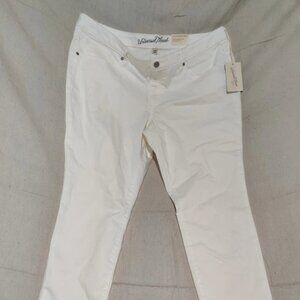 Women's Universal Thread Mid-Rise Skinny White Jeans - Size 16 - NWT